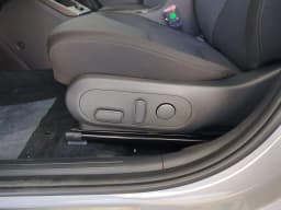 Hyundai Kona Electric SEL FWD 2025 — side view