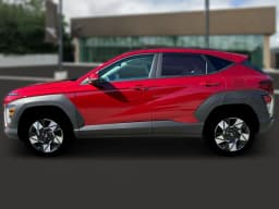 Hyundai Kona SEL Convenience AWD 2025 — side view