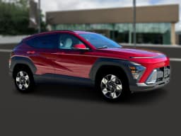 Hyundai Kona SEL Convenience AWD 2025 — side view