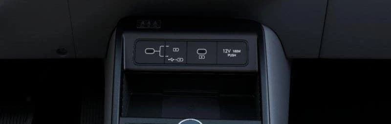 Hyundai Kona SEL Premium FWD 2026 — side view