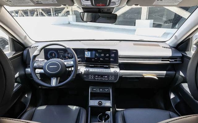 Hyundai Kona SEL Premium FWD 2026 — side view