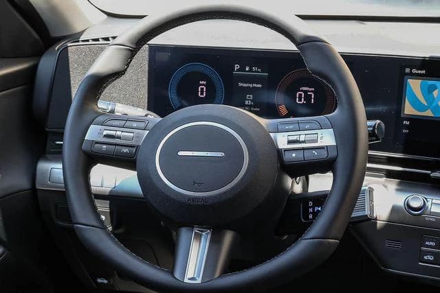 Hyundai Kona SEL Premium FWD 2026 — side view