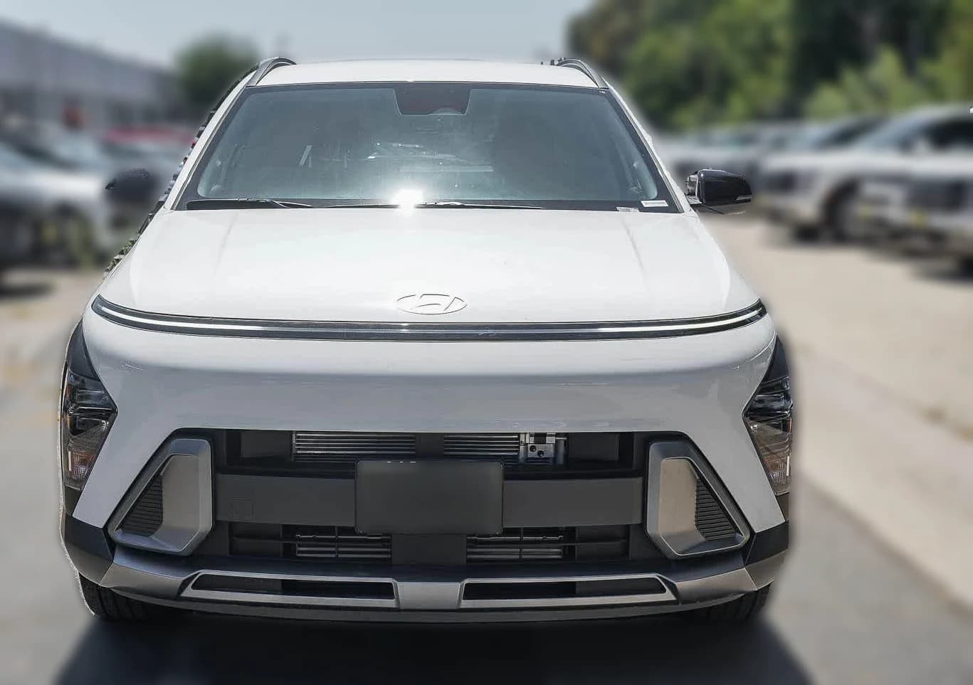 Hyundai Kona SEL Premium FWD 2026 — side view