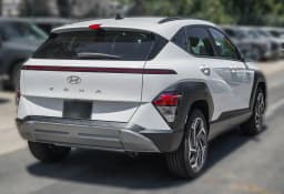 Hyundai Kona SEL Premium FWD 2026 — side view