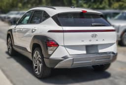 Hyundai Kona SEL Premium FWD 2026 — side view