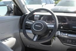 Hyundai Kona SEL Premium FWD 2026 — side view