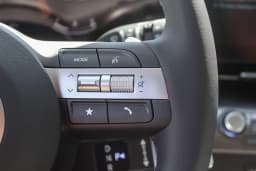 Hyundai Kona SEL Premium FWD 2026 — side view