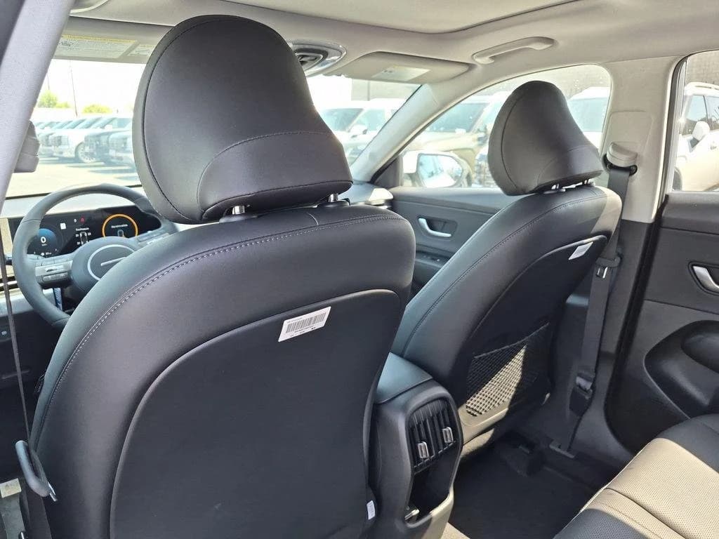 Hyundai Kona Limited FWD 2026 — side view