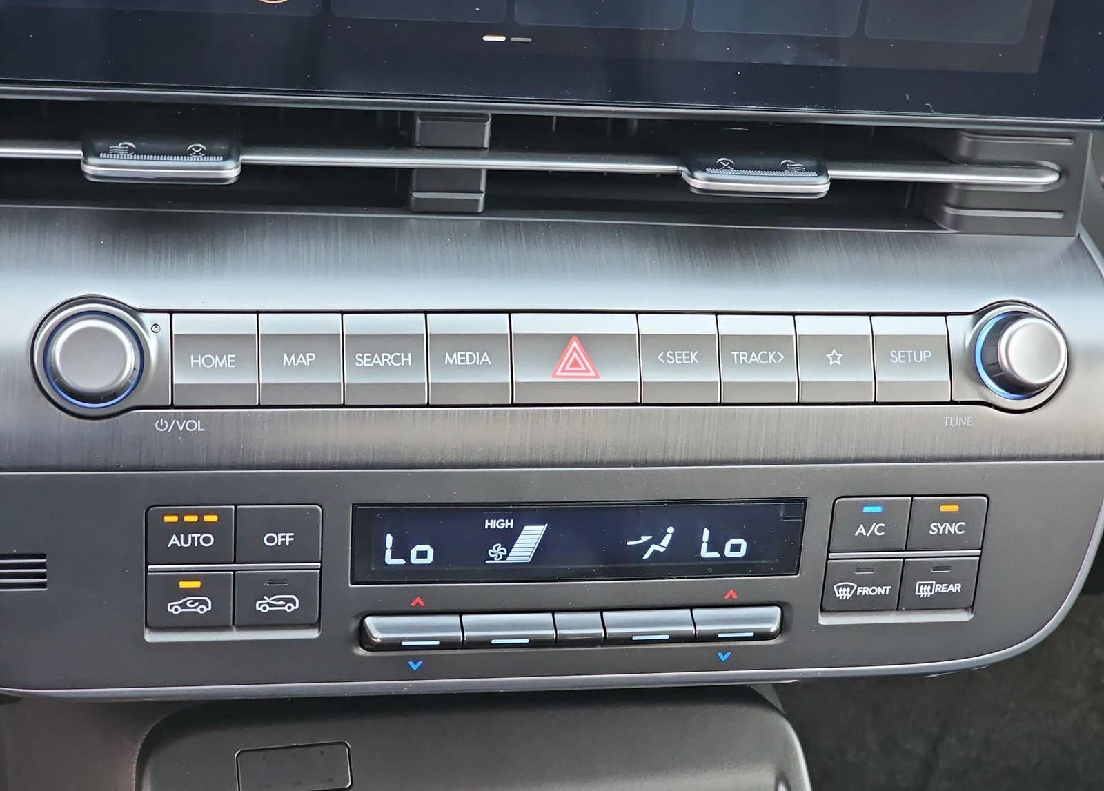 Hyundai Kona Limited FWD 2026 — side view