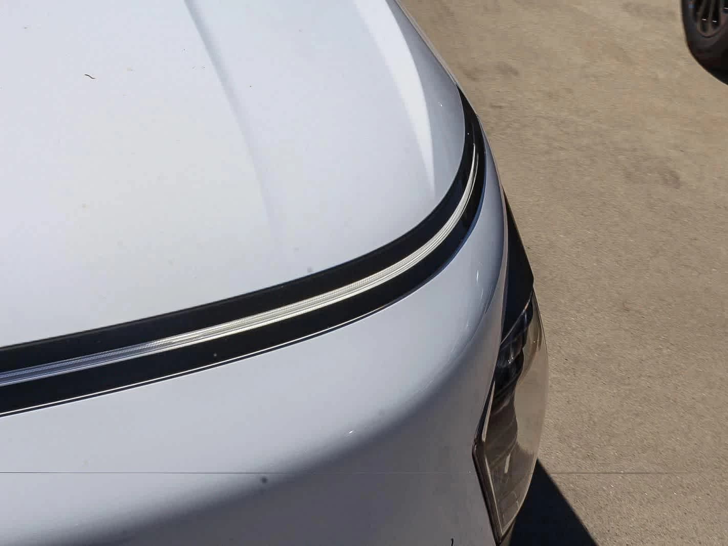 Hyundai Kona Limited FWD 2027 — side view