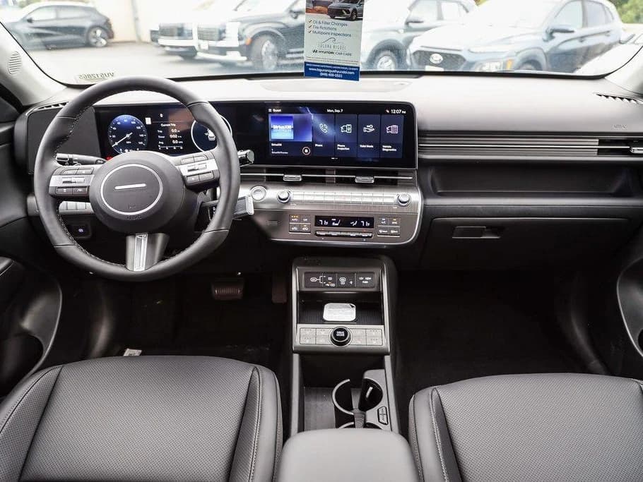 Hyundai Kona Limited FWD 2027 — side view