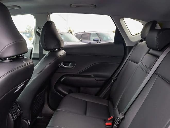 Hyundai Kona Limited FWD 2027 — side view