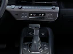 Hyundai Kona SEL Sport FWD 2027 — side view