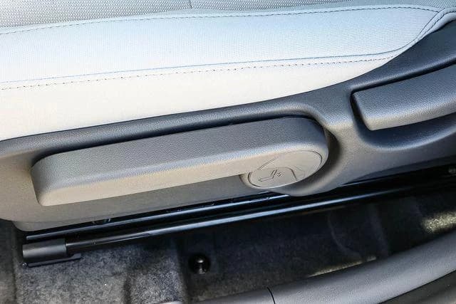 Hyundai Kona SEL Sport FWD 2027 — side view