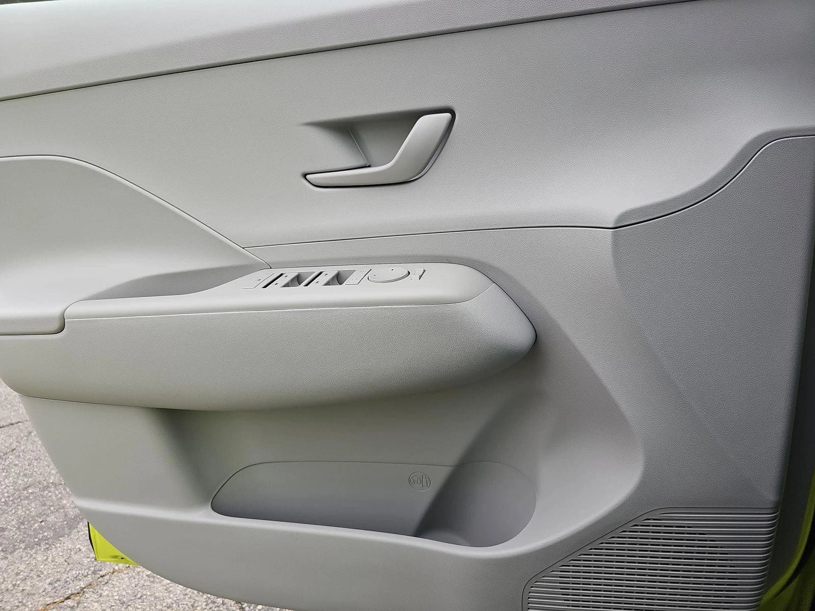 Hyundai Kona SEL Sport FWD 2026 — side view