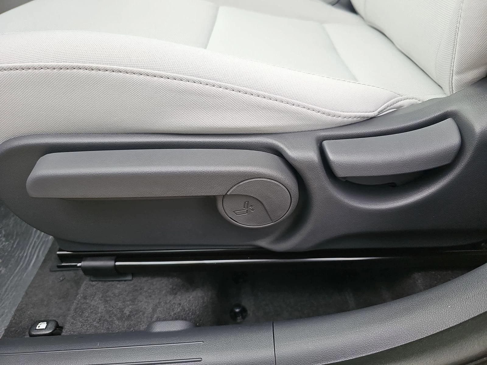 Hyundai Kona SEL Sport FWD 2026 — side view