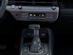 Hyundai Kona SEL Sport FWD 2027 — side view
