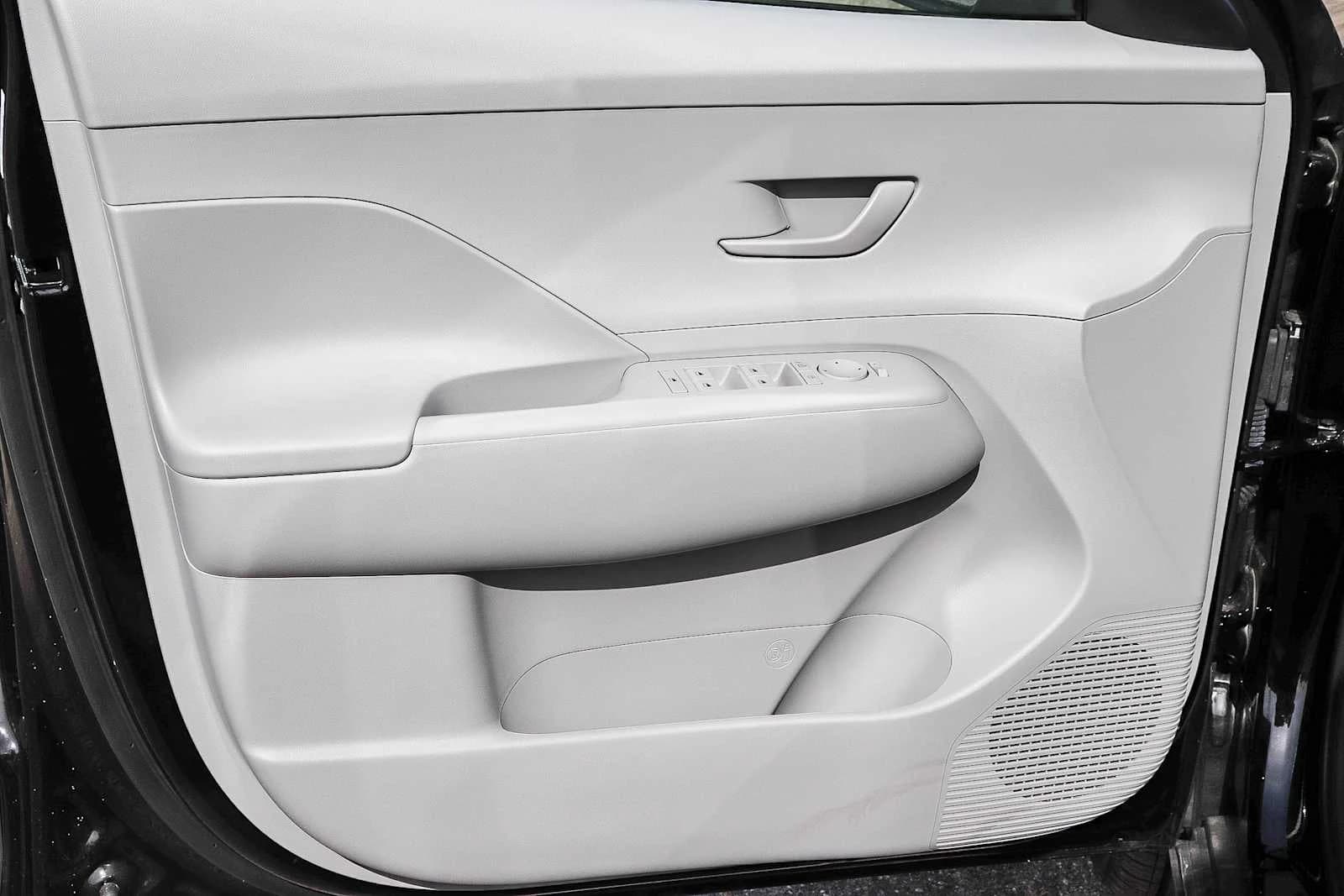 Hyundai Kona SEL Sport FWD 2026 — side view