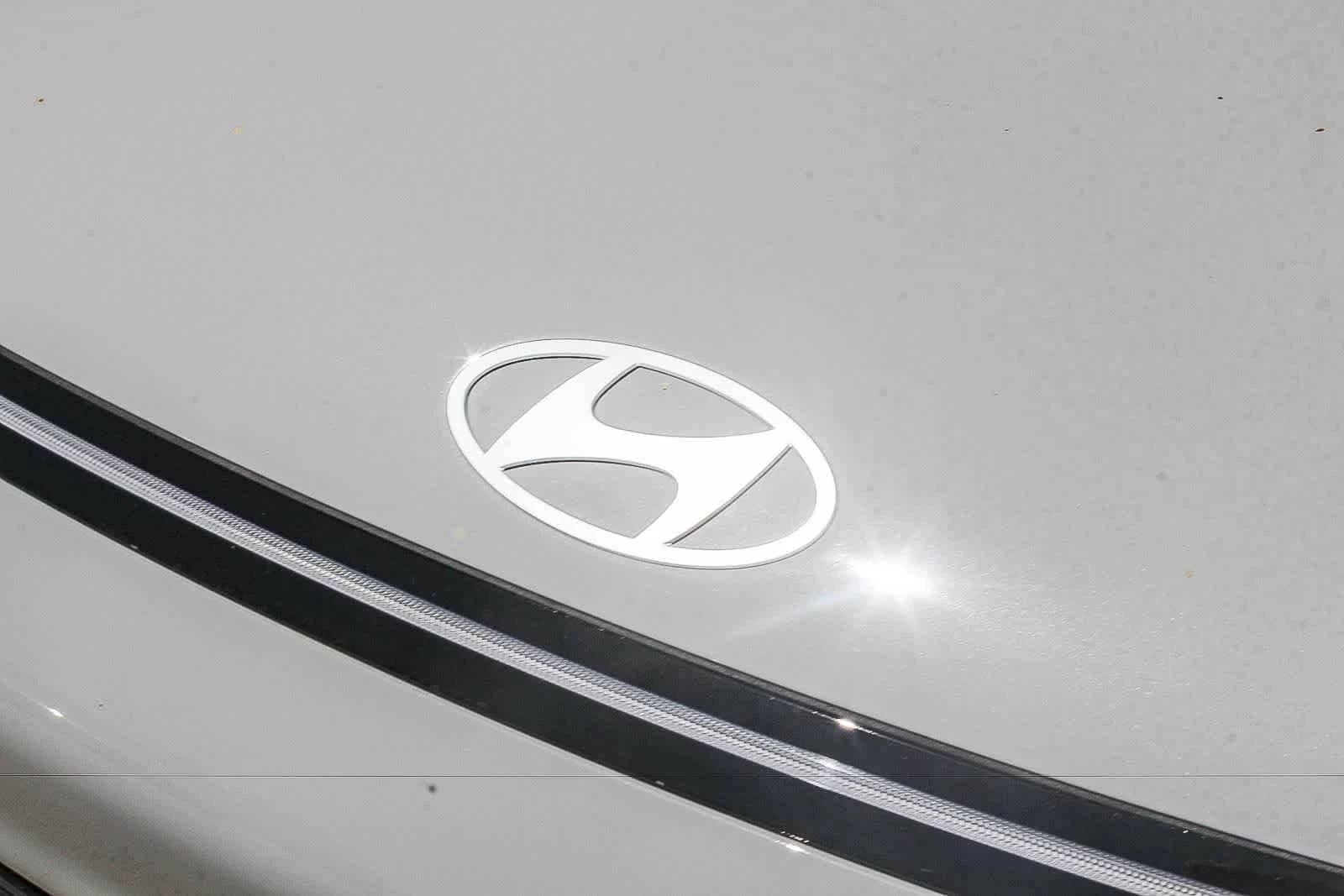 Hyundai Kona SEL Sport FWD 2026 — side view