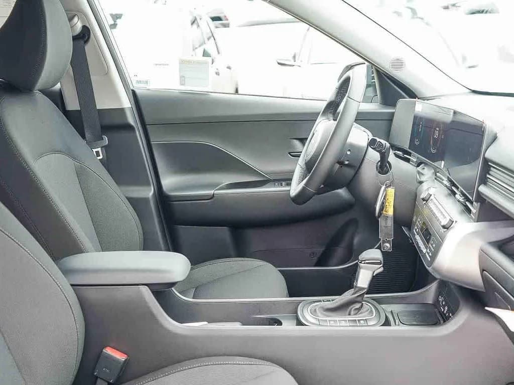 Hyundai Kona SEL Sport FWD 2026 — side view
