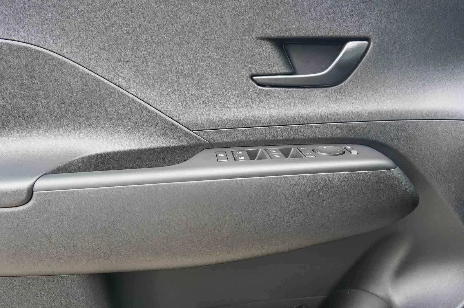 Hyundai Kona SEL Sport FWD 2026 — side view
