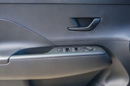 Hyundai Kona SEL Sport FWD 2026 — side view