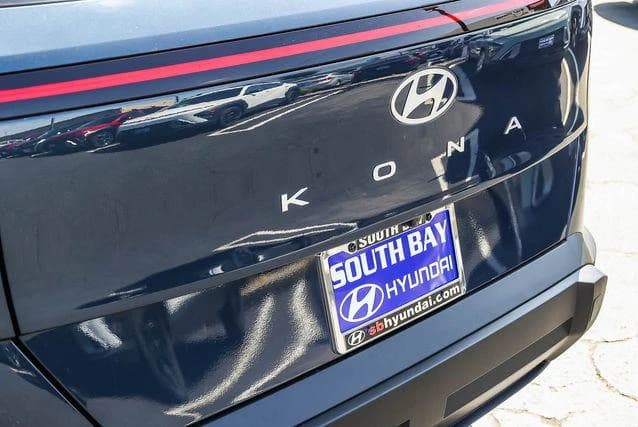 Hyundai Kona SEL Sport FWD 2027 — side view