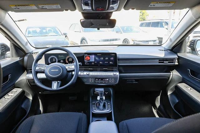 Hyundai Kona SEL Sport FWD 2027 — side view