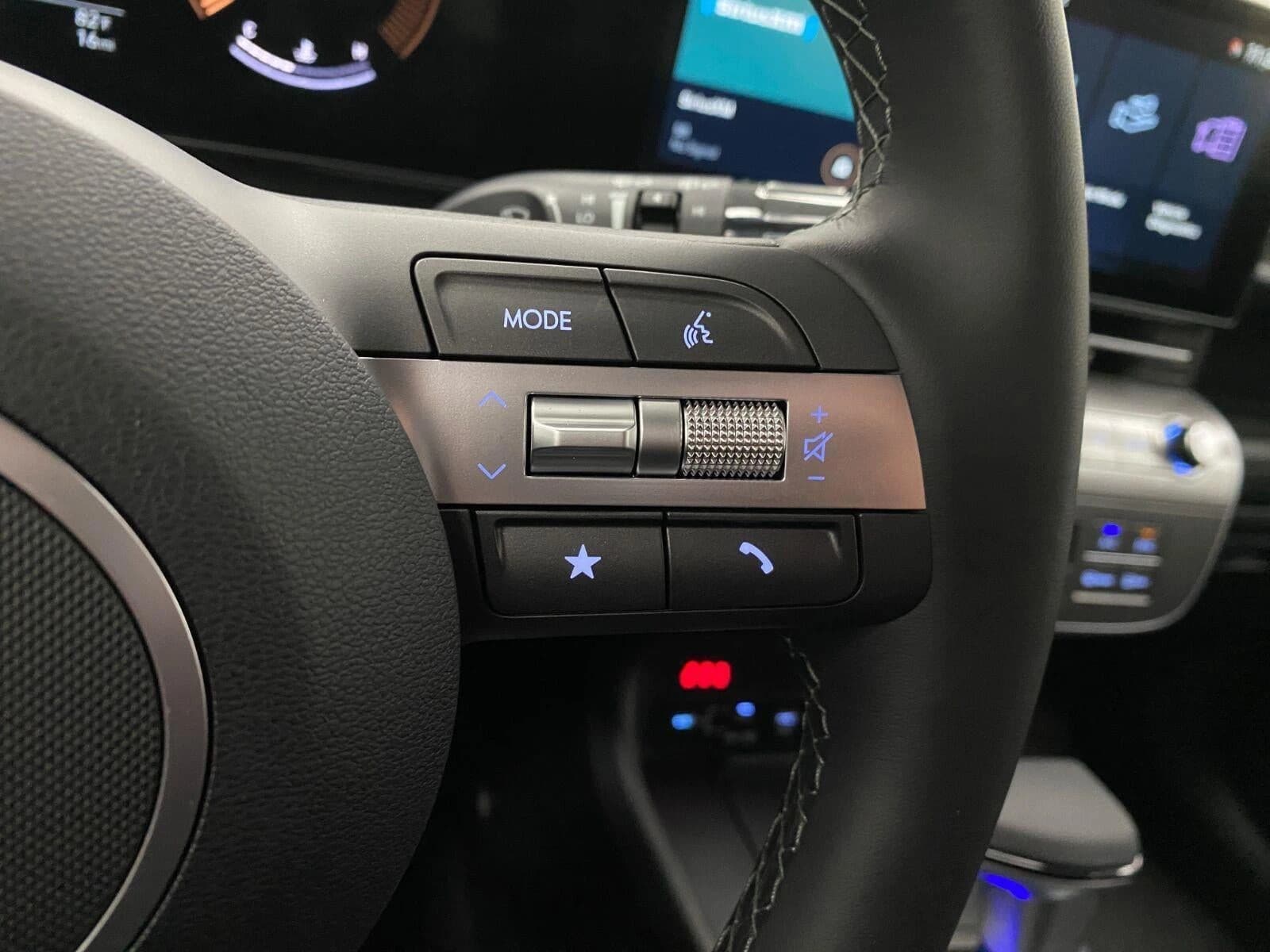 Hyundai Kona SEL Sport AWD 2027 — side view
