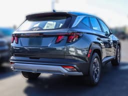 Hyundai Tucson Hybrid SE FWD 2026 — side view