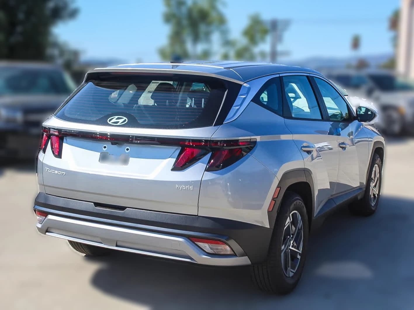 Hyundai Tucson Hybrid SE FWD 2026 — side view