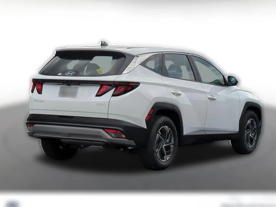 Hyundai Tucson Hybrid SE FWD 2026 — side view