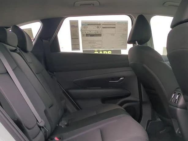 Hyundai Tucson Hybrid SE FWD 2026 — side view