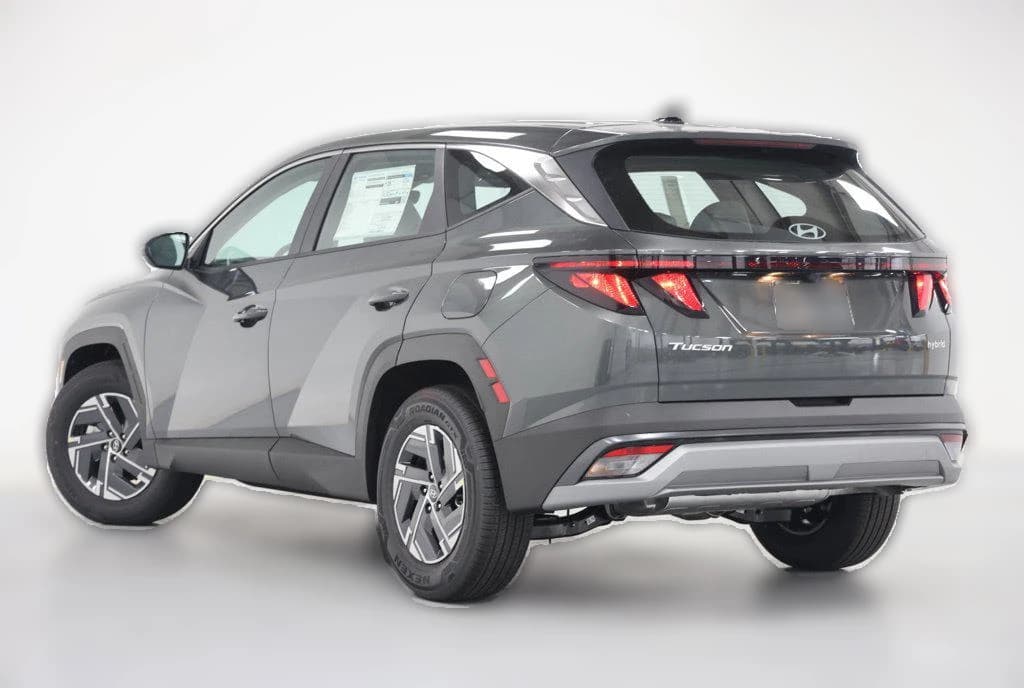 Hyundai Tucson Hybrid SE FWD 2026 — side view