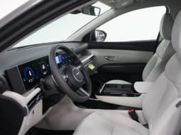 Hyundai Tucson Hybrid SE FWD 2026 — side view