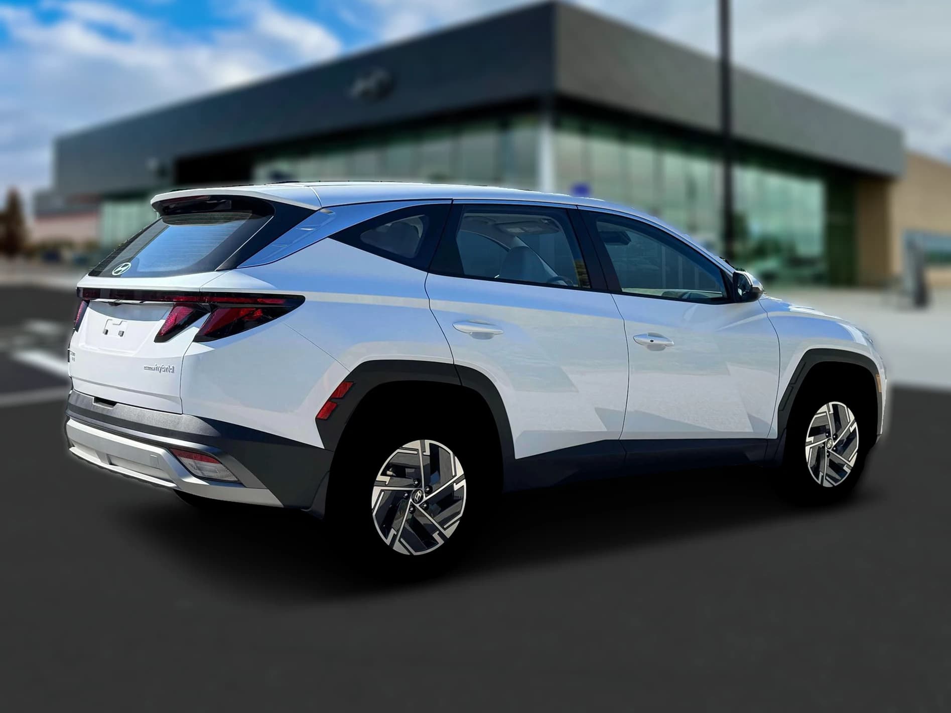 Hyundai Tucson Hybrid Blue SE AWD 2026 — side view