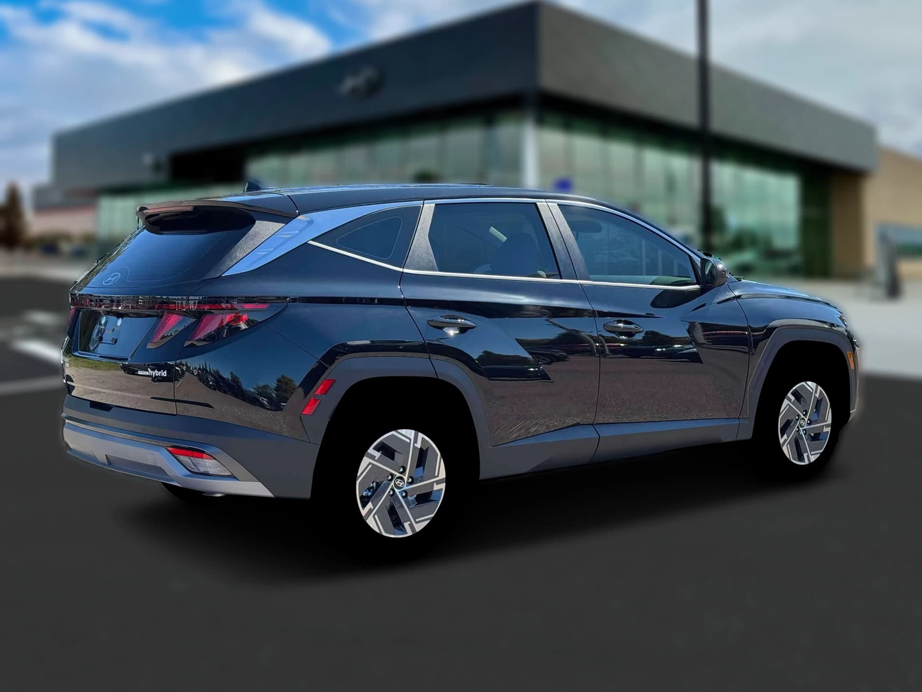 Hyundai Tucson Hybrid Blue SE AWD 2026 — side view