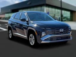 Hyundai Tucson Hybrid Blue SE AWD 2026 — side view