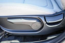 Hyundai Tucson Hybrid Blue SE AWD 2026 — side view