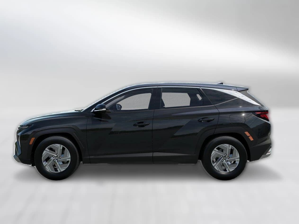 Hyundai Tucson Hybrid Blue SE AWD 2026 — side view