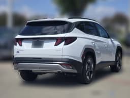 Hyundai Tucson Hybrid SEL FWD 2026 — side view