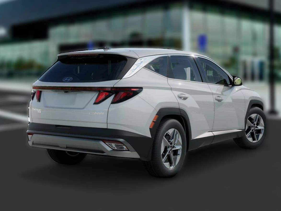 Hyundai Tucson Hybrid SEL AWD 2026 — side view