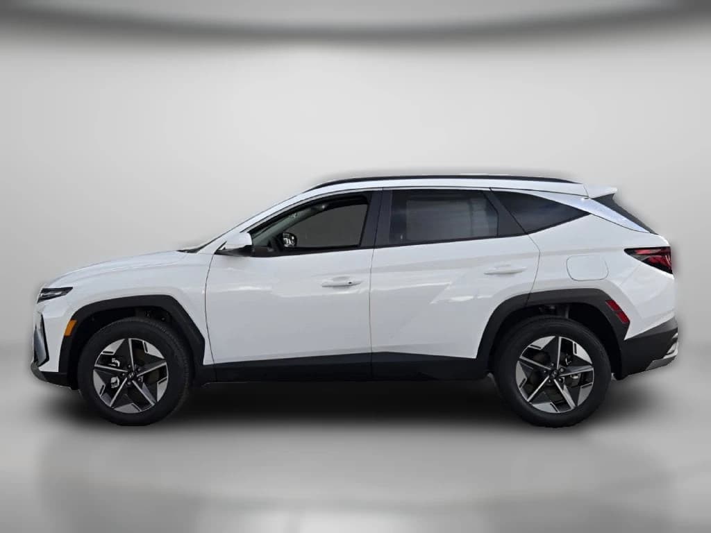 Hyundai Tucson Hybrid SEL AWD 2026 — side view