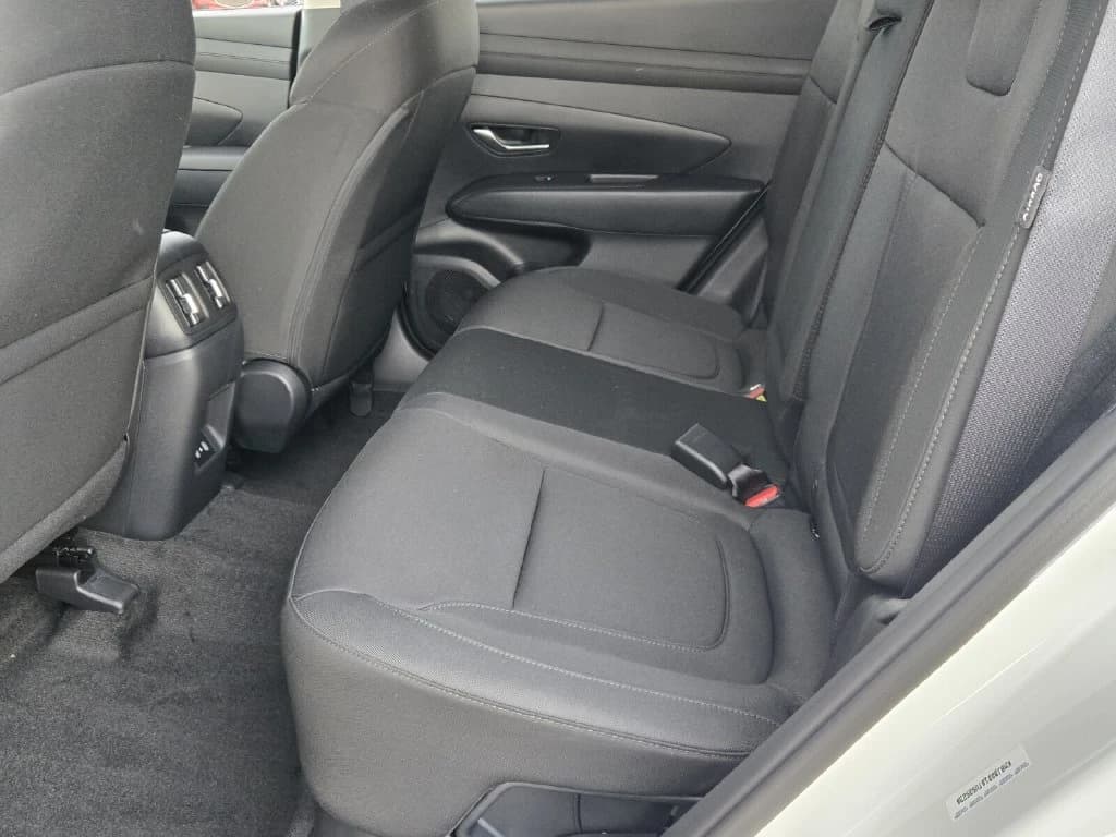 Hyundai Tucson Hybrid SEL AWD 2026 — side view