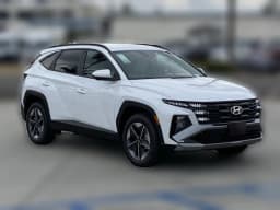 Hyundai Tucson Plug-In Hybrid SEL AWD 2026 — side view