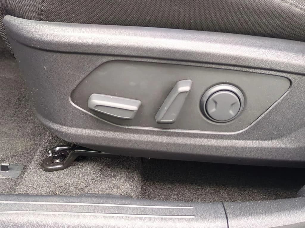 Hyundai Tucson Plug-In Hybrid SEL AWD 2026 — side view