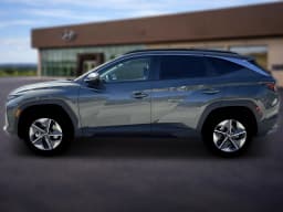Hyundai Tucson Plug-In Hybrid SEL AWD 2026 — side view