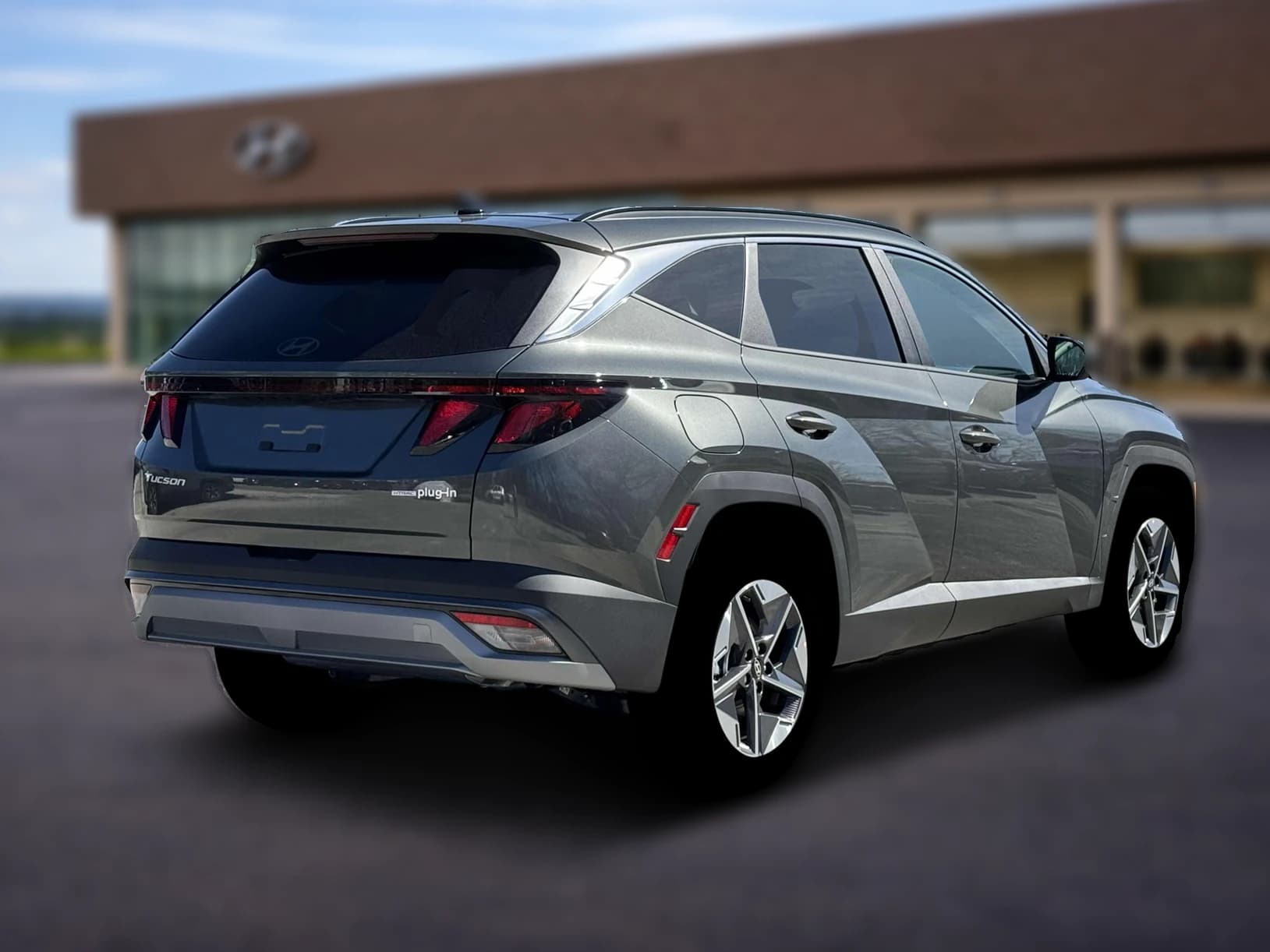 Hyundai Tucson Plug-In Hybrid SEL AWD 2026 — side view