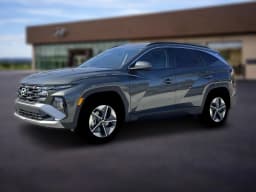 Hyundai Tucson Plug-In Hybrid SEL AWD 2026 — side view