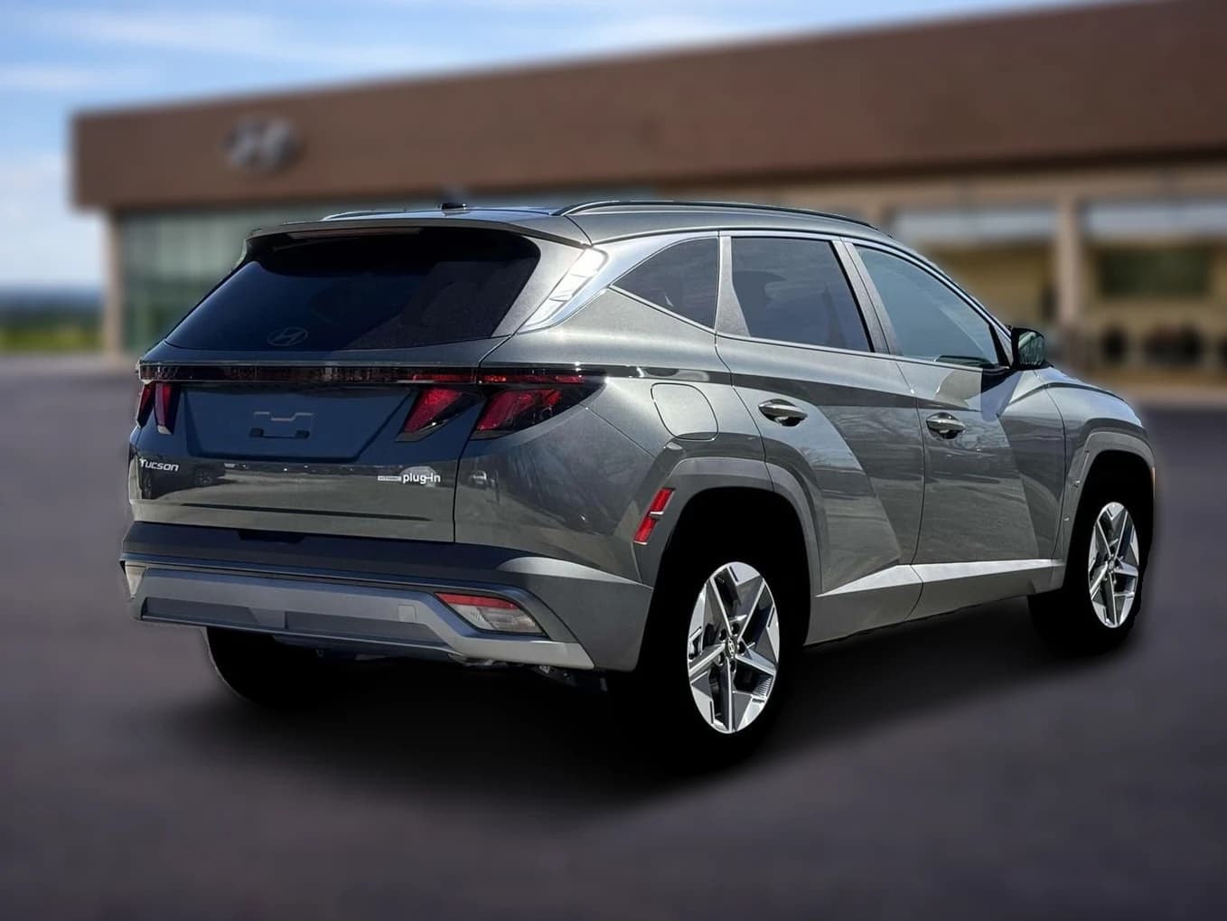 Hyundai Tucson Plug-In Hybrid SEL AWD 2026 — side view